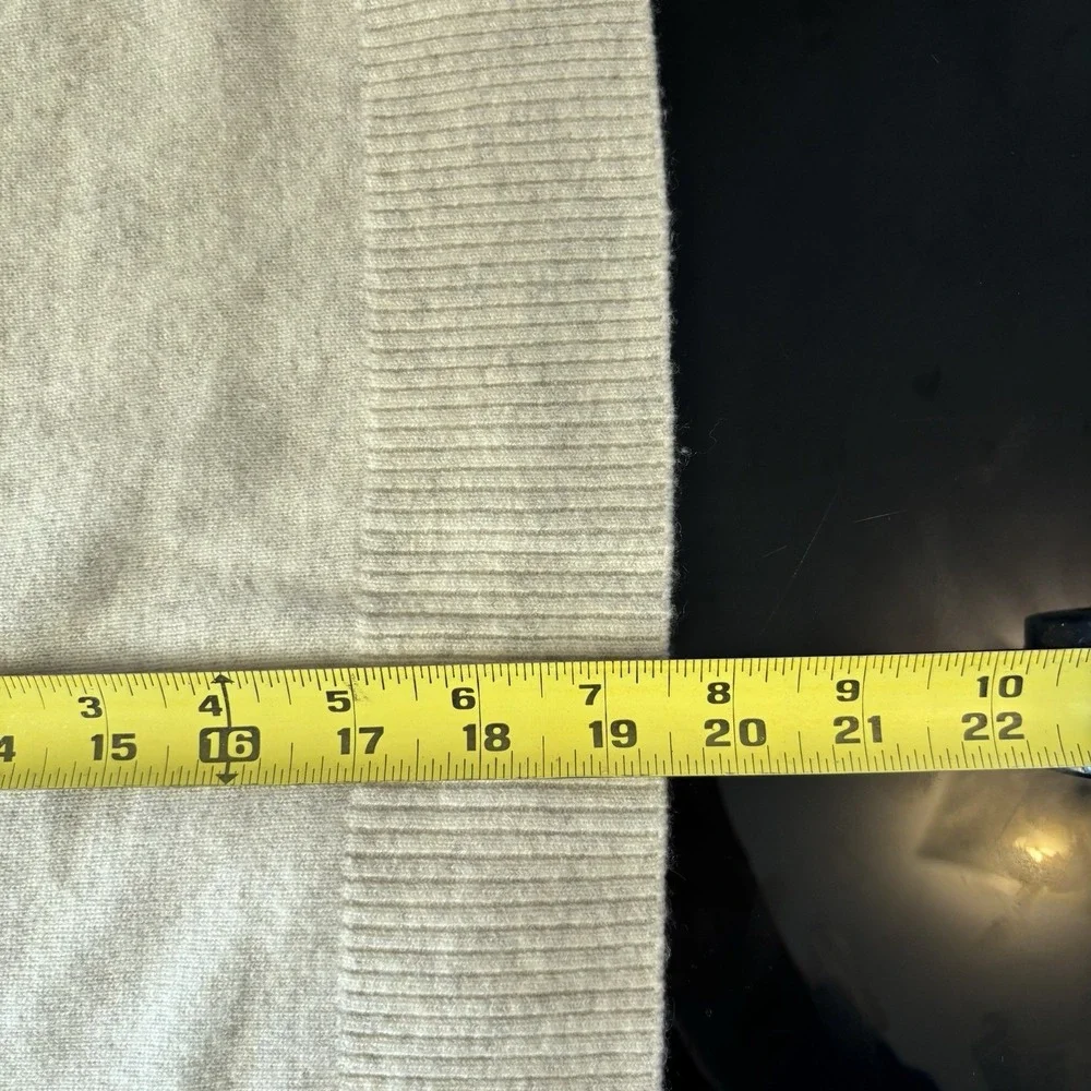 Abercrombie & Fitch Women's 100% Cashmere Cropped Cardigan Sweater Cream Large